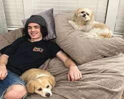 He grew up with two dogs namely Dre and Sarge He grew up with two dogs namely Dre and Sarge.